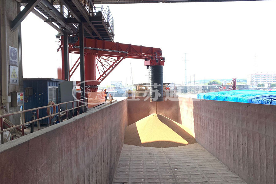 散料裝船機(jī)